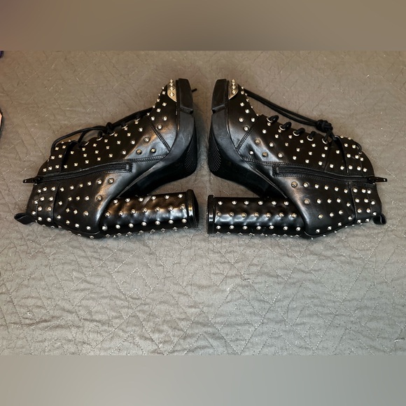 Gianni Bini Studded Lace Up Ankle Boots Black Block Heel Buckle Women’s 9.5 - Picture 7 of 11